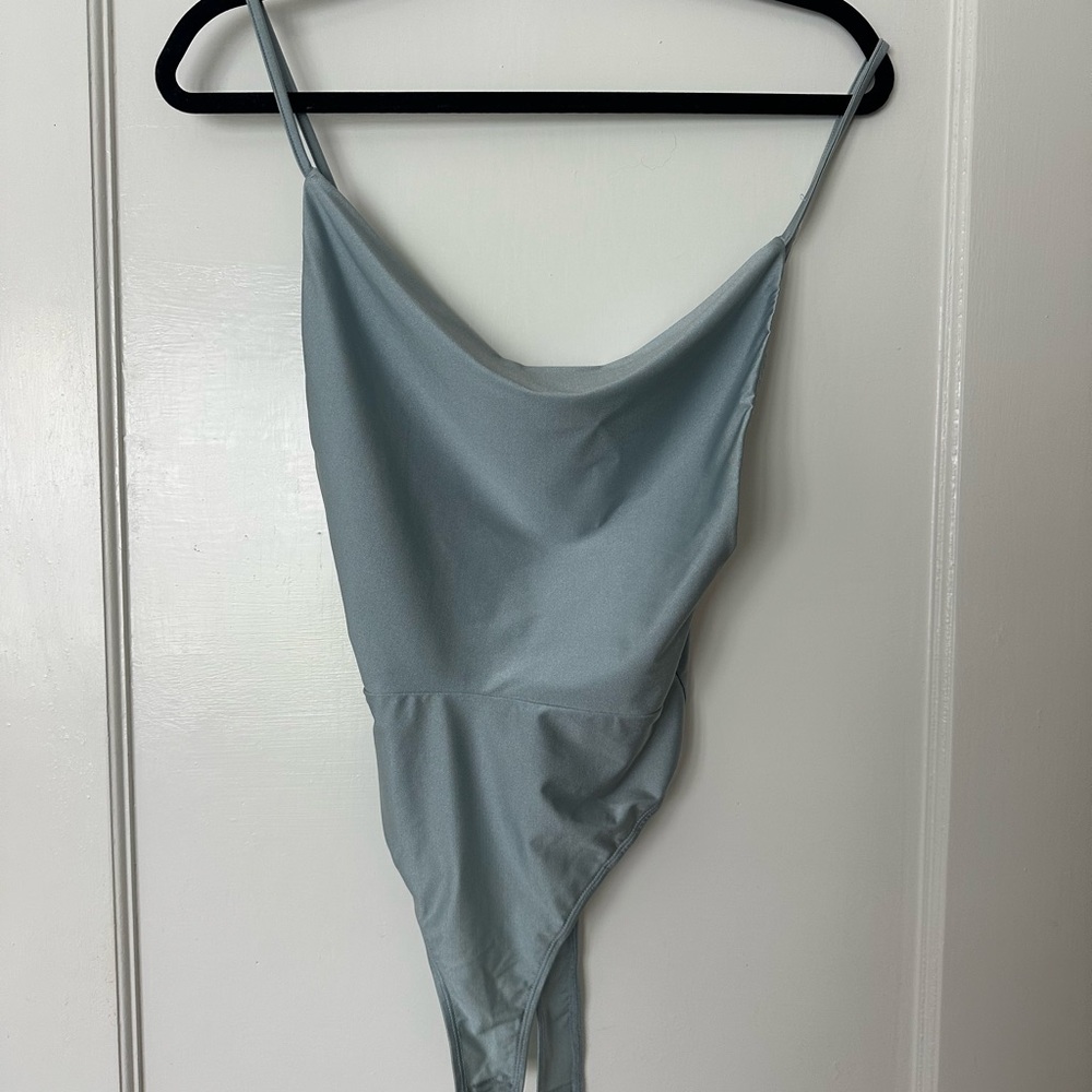 Elegant Light scoop neck Blue Bodysuit